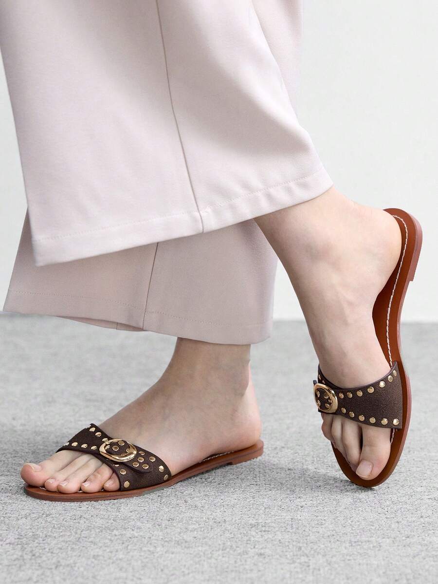 CUCCOO BIZCHIC Women's Adjustable Buckle Design Casual Fashion Flat Sandals - Coffee - View 1