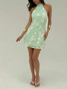 Aloruh Vestido corto de verano con escote halter, espalda descubierta y bordado floral elegante y sexy para mujer - Blanco - Ver 5