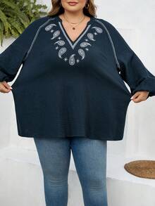 SHEIN CURVE+ Áo thun dài tay dài tay kiểu Bohemian màu trơn, tay lửng, họa tiết Paisley thêu tương phản, dáng suông, size US22, thích hợp cho lễ hội âm nhạc, kỳ nghỉ bên bờ biển, phong cách Bohemia. - Màu xanh lam - Xem 6