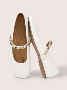 CUCCOO DOLLMOD Zapatos planos casuales cómodos para mujer con decoración de cadena, punta redonda, versátiles para ir y venir - Blanco - Ver 2