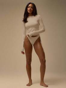 MUSERA ESSENTIALS 修身长袖圆领聚酰胺上衣，冬季舒适居家休闲必备，可爱性感。 - 米色 - 查看 5