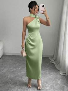 Vestido ajustado elegante y sexy con cuello asimétrico de satén francés, cintura con volantes y flores 3D - Verde - Ver 4