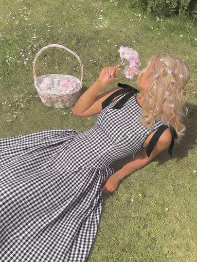 SHEIN MOD Red Plaid Sleeveless Round Neck Dress With Bow Decor And Flared Skirt, Suitable For Christmas And New Year