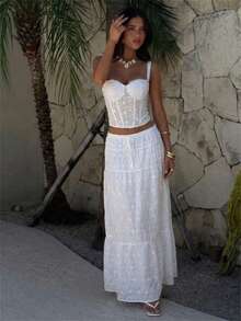 Aloruh Bộ váy áo nữ thanh lịch cổ trái tim ôm sát eo thấp, chất liệu vải thêu, màu trắng trơn, thích hợp cho kỳ nghỉ biển, gồm 2 món. - trắng - Xem 1