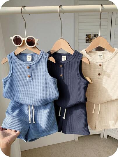 SHEIN 6 piezas Conjunto de 2 piezas para niños niños con top sin mangas de cuello redondo y pantalones cortos, versátil para la escuela, el jardín, la playa, el cumpleaños, primavera/verano/otoño/invierno