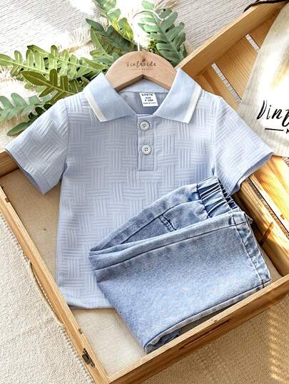 SHEIN Vintaside Kids 男童休闲翻领短袖上衣搭配时尚水洗牛仔裤套装，适合日常穿着、家庭露营、外出就餐或购物。