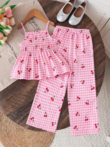 SHEIN 小女孩可爱甜美樱桃格子印花吊带背心和阔腿裤套装，适合日常休闲和假日穿着。 - 粉色 - 查看 2