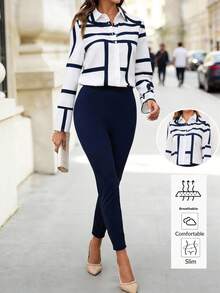 Editum Conjunto de dos piezas para mujer con camisa y capri de patrón geométrico - Azul y blanco - Ver 1