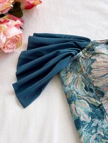 Top con estampado de jacquard floral colorido y estilo vintage palaciego con botones y lazo en la espalda, elegante para vacaciones y citas.Crop top hombros descubiertos, tropical, ve - Multicolor 7 - Ver 6