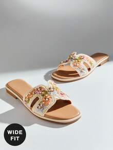 SHUZIA Sandal đế bằng nữ dáng rộng, thoải mái, họa tiết hoa móc len đính ngọc trai. - Màu be - Xem 7