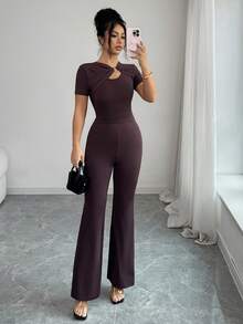 SHEIN Elenzya Twist Hollow Out Bodycon Jumpsuit With Short Sleeves, Cinched Waist, Flared Leg, Commuting & Date Outfit, Sexy Vibe, Figure Flattering - Coffee Brown - View 3