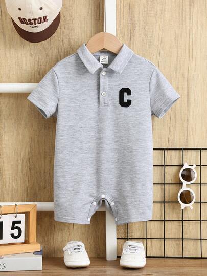 SHEIN Conjunto de pelele de manga corta con estampado de letras universitarias y gorro de sol para bebé recién nacido niño/niña, cómodo y casual, adecuado para interior, exterior, diario, deportes, juego, fiesta, sesión de fotos, vacaciones, primavera/verano