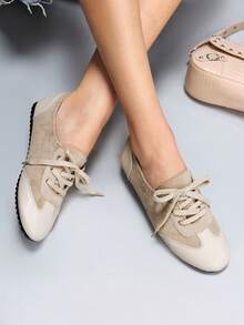 CUCCOO GRLICON 女士方头系带休闲平底鞋，适合圣诞节穿着 - 杏色 - 查看 3