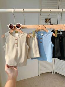 SHEIN 6 pièces Ensemble 2 pièces haut sans manches col rond et shorts pour enfants garçons, décontracté. Polyvalent pour l'école, le jardin, la plage, les anniversaires, le printemps/été/automne/hiver. Hauts assortis, ensembles de tenues pour garçons, ensembles de tenues pour adolescentes filles, hauts d'école, t-shirts pour enfants garçons - Multicolore - Voir 6