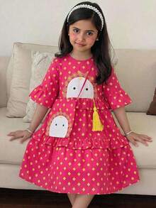 SHEIN Vestido de princesa con cuello redondo, volantes en el bajo y bolso, con estampado de dibujos animados lindo para niña, adecuado para primavera/verano, uso diario, festivales, reuniones familiares y ocasiones especiales - Rosa Fucsia - Ver 1