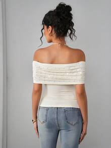 SHEIN Camiseta elegante de manga corta con abertura y escote hombros descubiertos con cuentas de perlas falsas para mujeres embarazadas en verano - Beis - Ver 2