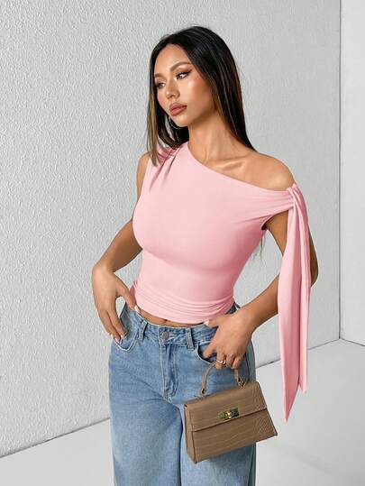 SHEIN PETITE Blusa ajustada con tirantes asimétricos y hombros descubiertos de unicolor para mujer
