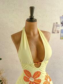 Soleia Women's Floral Applique Plunge Neck Backless Dress, Vacation - Multicolor - View 3