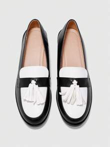 CUCCOO BIZCHIC Women's Fashion Flower Ear Casual Flat Shoes - Black and White - View 2