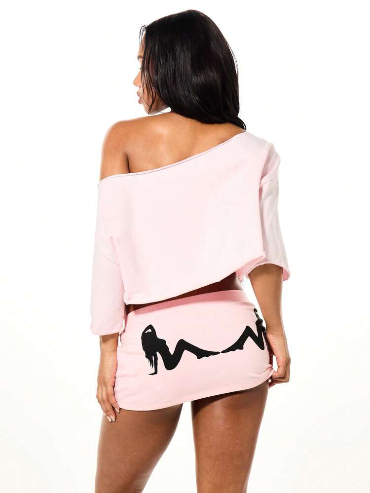 SUMWON WOMEN Off Shoulder Graphic Cropped Top With Wide Sleeves