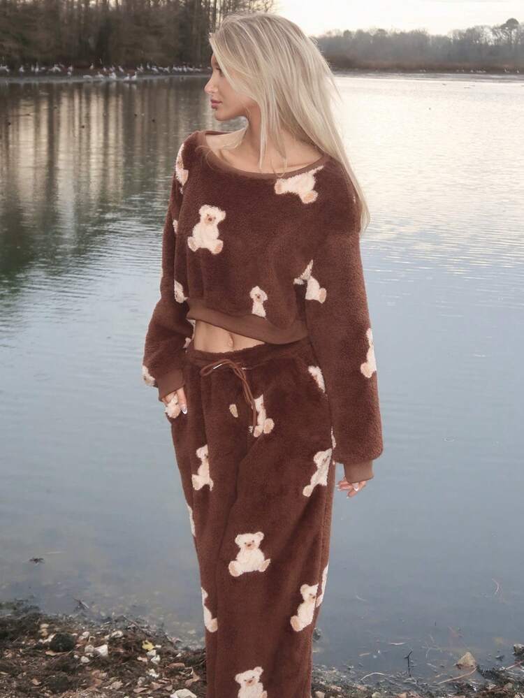 Sydney Algeri 女款卡通熊图案抓绒斜肩卫衣和裤子套装，秋冬 - 棕色 - 查看 6