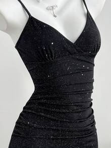 Elamini 女士性感V领吊带亮片迷你连衣裙，夏季修身派对连衣裙 - 黑色 - 查看 4