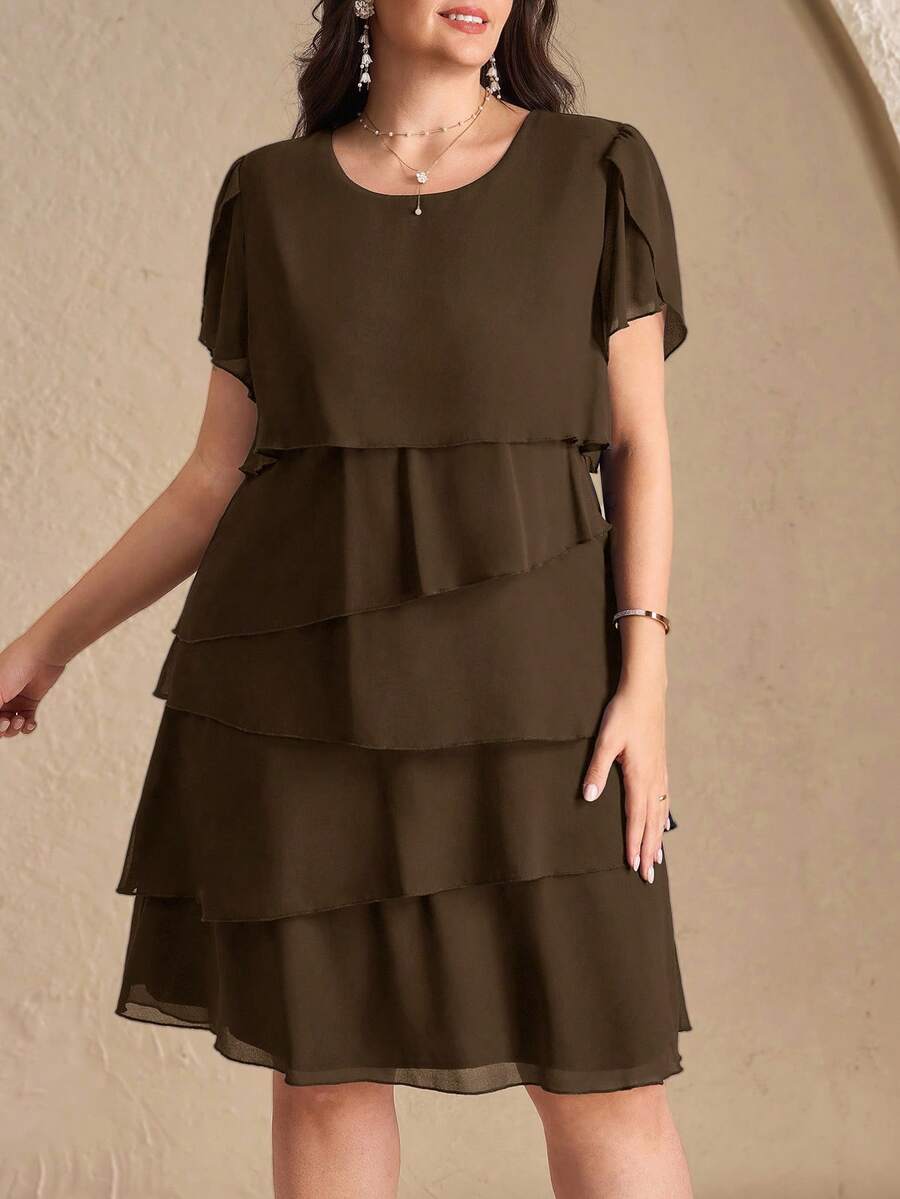 Chikora Vestido de Festa de Encontro da Moda com Decote Redondo e Cor Sólida para Mulheres Plus Size - Castanho - Visão 1