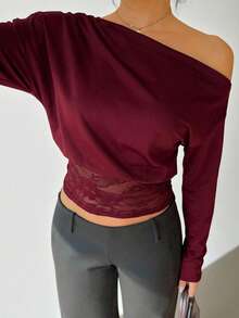 Siren Gaze 女士蕾丝拼接斜肩长袖T恤，秋冬新品 - 酒紅色 - 查看 6