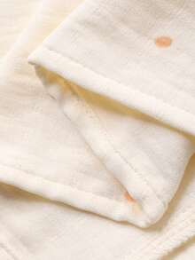 Dazy Plus Áo ngủ cỡ lớn, phối màu tương phản, chấm bi, dáng rộng, thoải mái. - Màu be - Xem 3