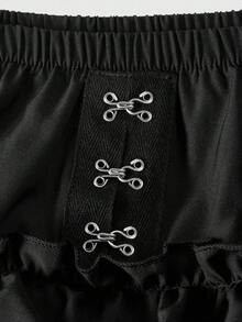 ROMWE Goth 夏季加大码女式哥特可爱三层荷叶边蝴蝶结装饰南瓜短裤 - 黑色 - 查看 4