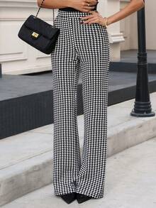 Editum 优雅的千鸟格印花针织弹力高腰直筒裤，适合夏季穿着，通勤、外出、约会和居家休闲都非常合适。 - 黑與白 - 查看 7