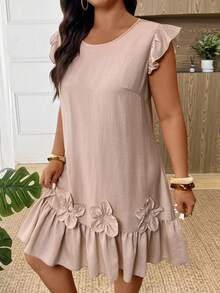 SHEIN Frenchy 大码女式纯色圆领短袖花卉装饰荷叶边连衣裙 - 杏色 - 查看 5