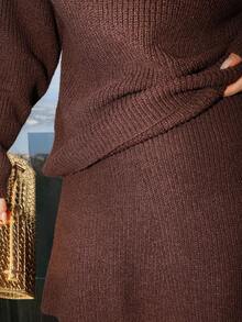 Gretanique Women Loose Casual Round Neck Textured Top And Pleated Skirt 2 Pieces Set - Coffee Brown - View 3