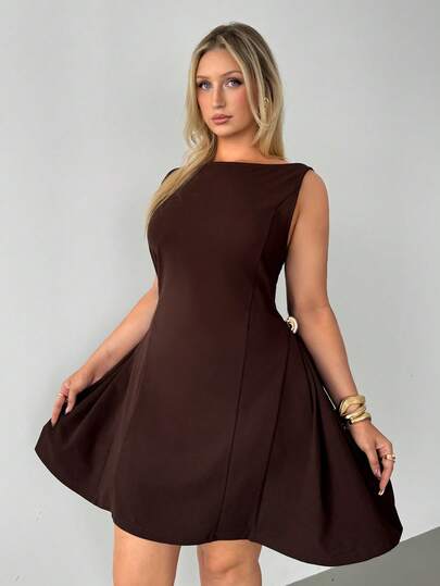 Auralis 大码女式纯色船领无袖优雅时尚连衣裙