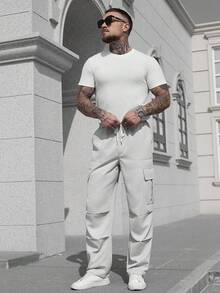 Manfinity CasualCool بنطلون رجالي بجيوب كارجو وخصر مربوط، لون أحادي، خريف - رمادي فاتح - مشاهدة 4