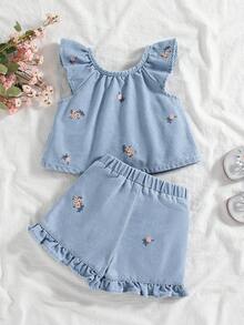 Vintaside Kids 女婴两件套夏季套装，迷人可爱的法式乡村风格，短袖上衣搭配花卉刺绣荷叶边短裤，面料柔软，百搭实用，搭配凉鞋和防晒霜，是外出和拍照的理想之选，也是小公主的完美之选。 - 淺色水洗藍 - 查看 2