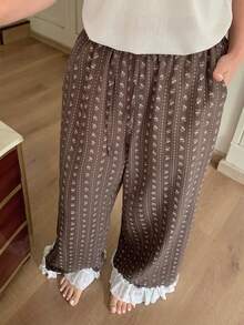 Dazy Plus Pantalones de pijama holgados con volantes y estampado floral para mujer de talla grande - Marrón - Ver 6