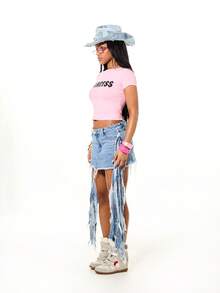 SUMWON WOMEN Camiseta corta de manga corta rosa con eslogan de princesa e impresión en negro - Rosa - Ver 5