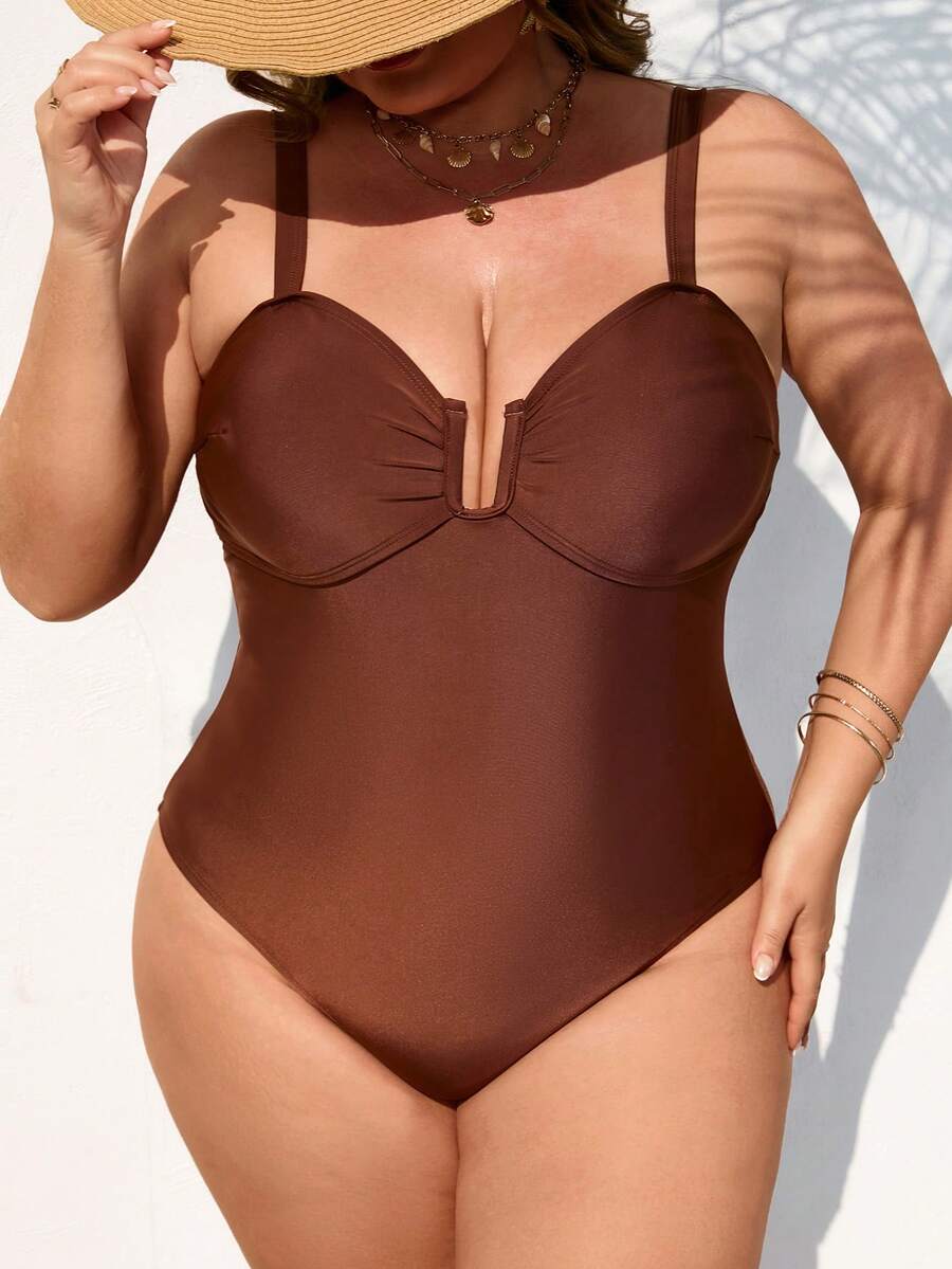 SHEIN CURVE+ 大码女式夏季性感沙滩度假风纯色褶皱胸部连体泳衣 - 咖啡棕 - 查看 1