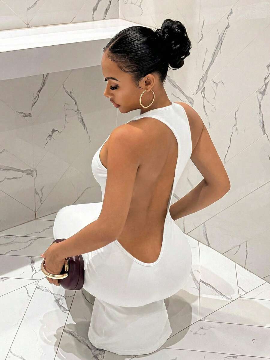 Slaydiva 全新春夏款式，完美适合日常约会，优雅迷人，也适合海滩度假、邮轮派对等各种场合。简约而不失时尚，性感又不失休闲，是一款百搭的基础单品。性感俏皮的圆领无袖露背修身长裙 - A - 白色 - 查看 1