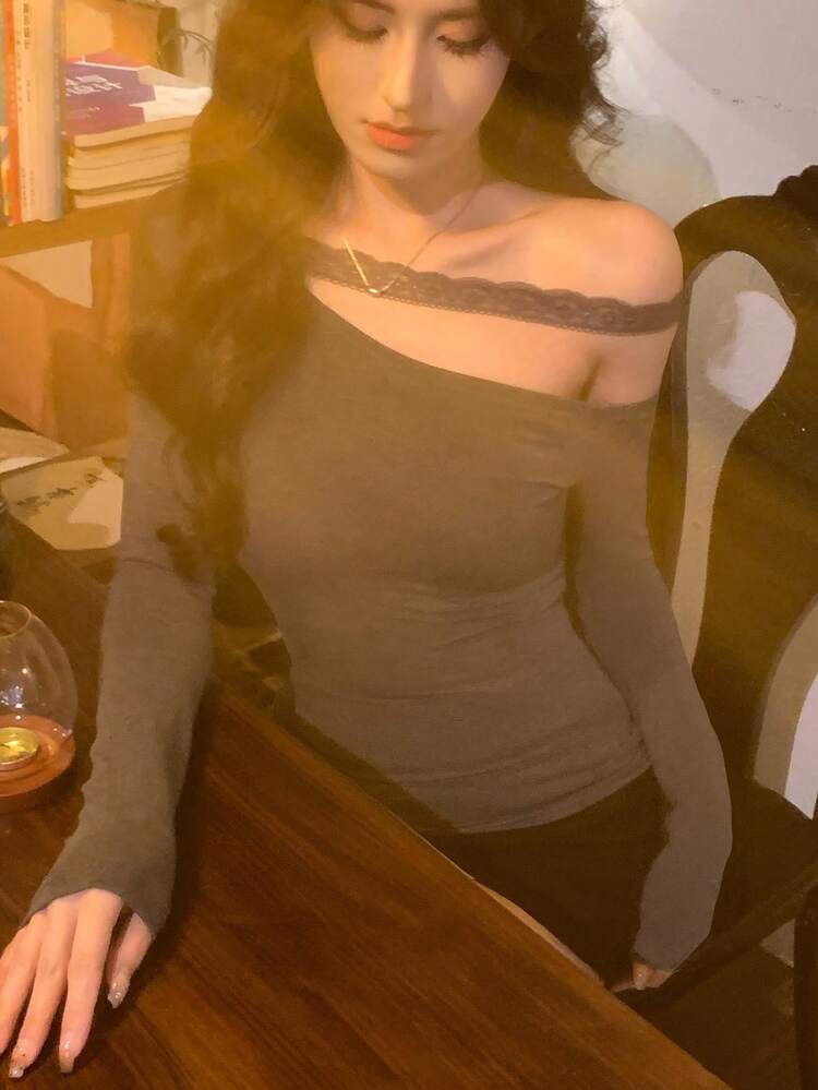 Women's Solid Color Contrast Lace Asymmetric-Shoulder Long Sleeve Fitted Fashion T-Shirt