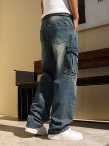 Manfinity Roghcode Jeans de carga de mezclilla nostálgicos y retro para hombres, pantalones rectos y sueltos - Azul lavado medio - Ver 8