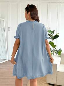 SHEIN Frenchy 大尺碼純色圓領泡泡袖休閒迷你洋裝 - 淺藍色 - 查看 2
