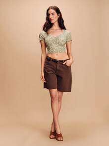 lacRébo Women's Summer Casual Vacation Ditsy Floral Ruched Chest Fitted Cropped T-Shirt Mint Green Top Spring Summer Vacation French Style Parisian Style - Green - View 1