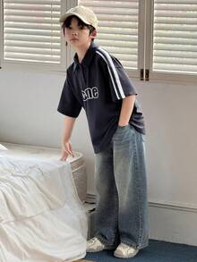 Dazy Kids Áo thun nam dáng rộng, in chữ và sọc bên hông, thích hợp mặc mùa hè. - Màu xanh hải quân - Xem 4