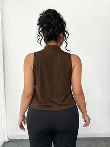 Elenzga Atasan Tank Top Wanita Ukuran Besar Warna Polos dengan Leher Silang dan Bahan Mengkilap yang Sangat Elastis - Coklat - View 2