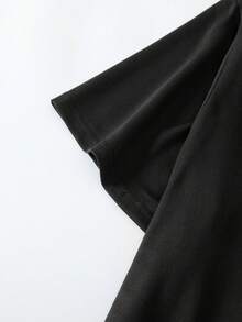 SHEIN CURVE+ Camiseta casual de cuello redondo talla grande para mujer, con estampado de lema con letras, cómoda de llevar - Negro - Ver 3