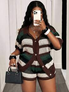 SHEIN CURVE+ Bộ đồ nữ mùa hè dệt kim 2 mảnh, cỡ US22, thích hợp cho lễ hội âm nhạc, kỳ nghỉ bên bờ biển, phong cách bohemian 2025. Áo sơ mi cổ bẻ dáng rộng, tay ngắn, quần short phối sọc, kiểu dáng thường ngày, thích hợp cho kỳ nghỉ thu/đông. - màu nâu - Xem 5
