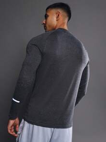 SUMWON Top de performance à demi-zip à manches longues en jersey absorbant l'humidité avec logo sur la poitrine, pour l'entraînement et les séances de sport - Gris - Voir 6