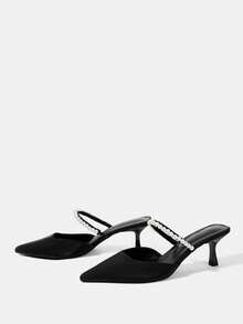 CUCCOO HITCHD Giày sandal cao gót mũi nhọn đính ngọc trai đen, kiểu dáng cổ điển thanh lịch, mũi nhọn màu đen tuyền kết hợp với dây ngọc trai, đơn giản nhưng tinh tế mang hơi hướng cổ điển, phù hợp với những quý cô yêu thích phong cách thanh lịch, thích hợp cho công sở, các cuộc họp kinh doanh nhẹ nhàng, bữa tối với bạn bè và các dịp khác, có thể dùng hàng ngày hoặc trong những dịp trang trọng nhẹ. - màu đen - Xem 8